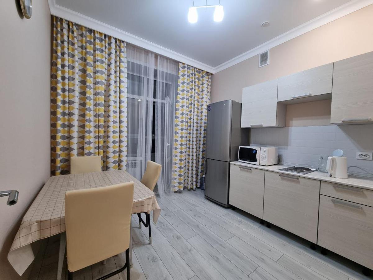 1 Комнатная Рядом C Expo, Mega Silk Way Apartment Astana Bagian luar foto