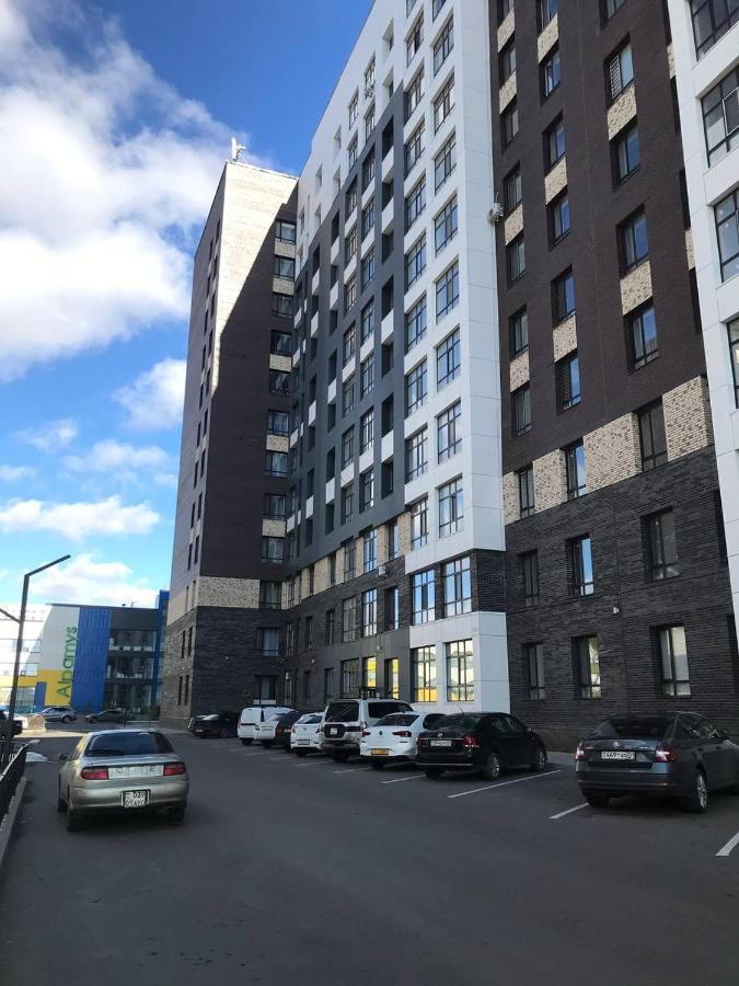 1 Комнатная Рядом C Expo, Mega Silk Way Apartment Astana Bagian luar foto
