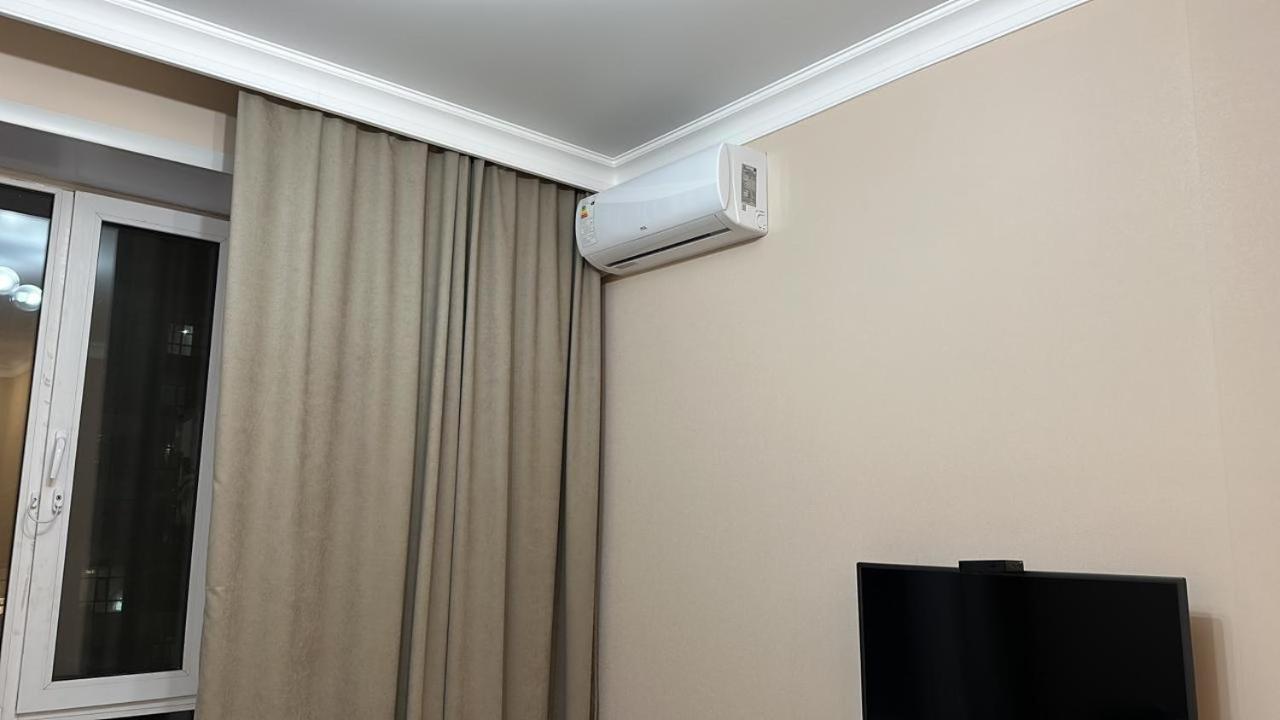 1 Комнатная Рядом C Expo, Mega Silk Way Apartment Astana Bagian luar foto